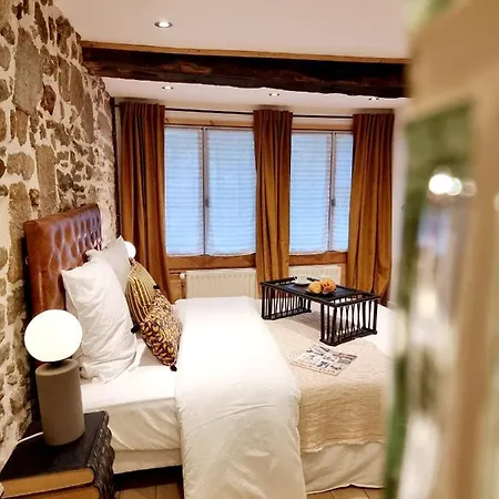 Les Remparts Du Jerzual Casa vacanze *