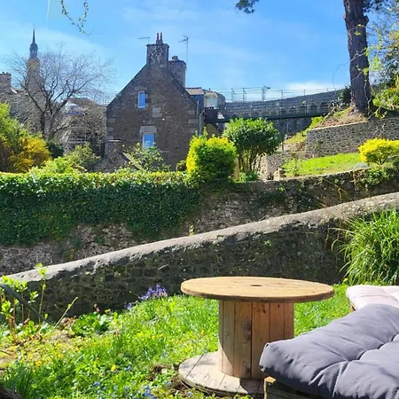 Les Remparts Du Jerzual Dinan